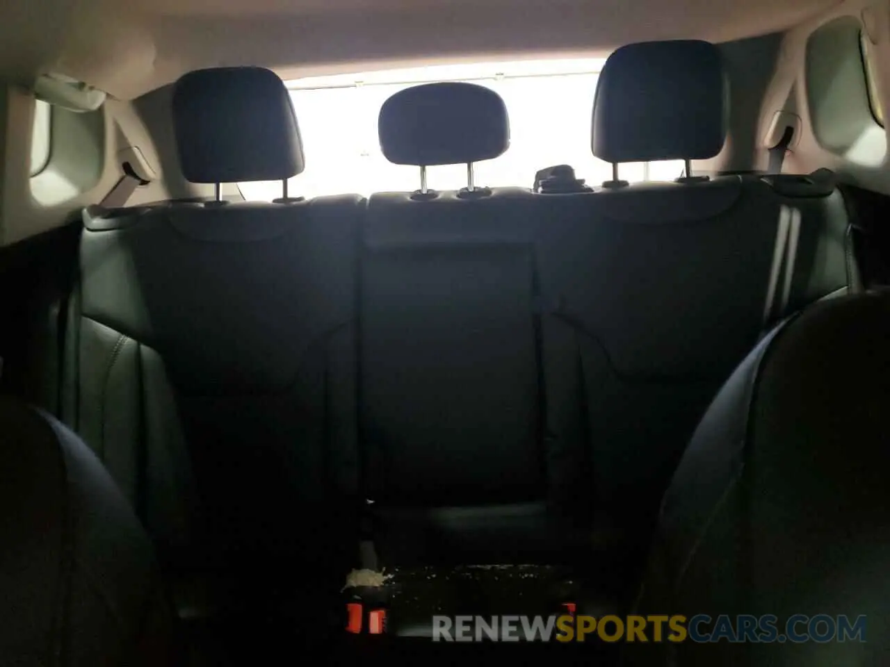 10 Photograph of a damaged car 3C4NJDCBXNT187331 JEEP COMPASS 2022
