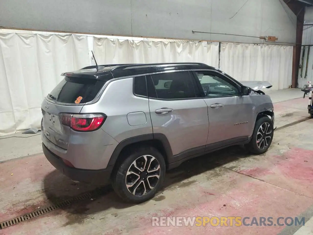 3 Photograph of a damaged car 3C4NJDCBXNT187331 JEEP COMPASS 2022