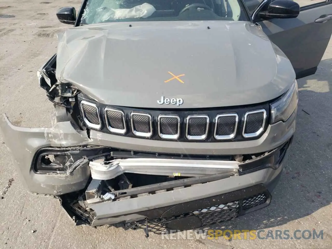 12 Photograph of a damaged car 3C4NJDCBXNT189290 JEEP COMPASS 2022
