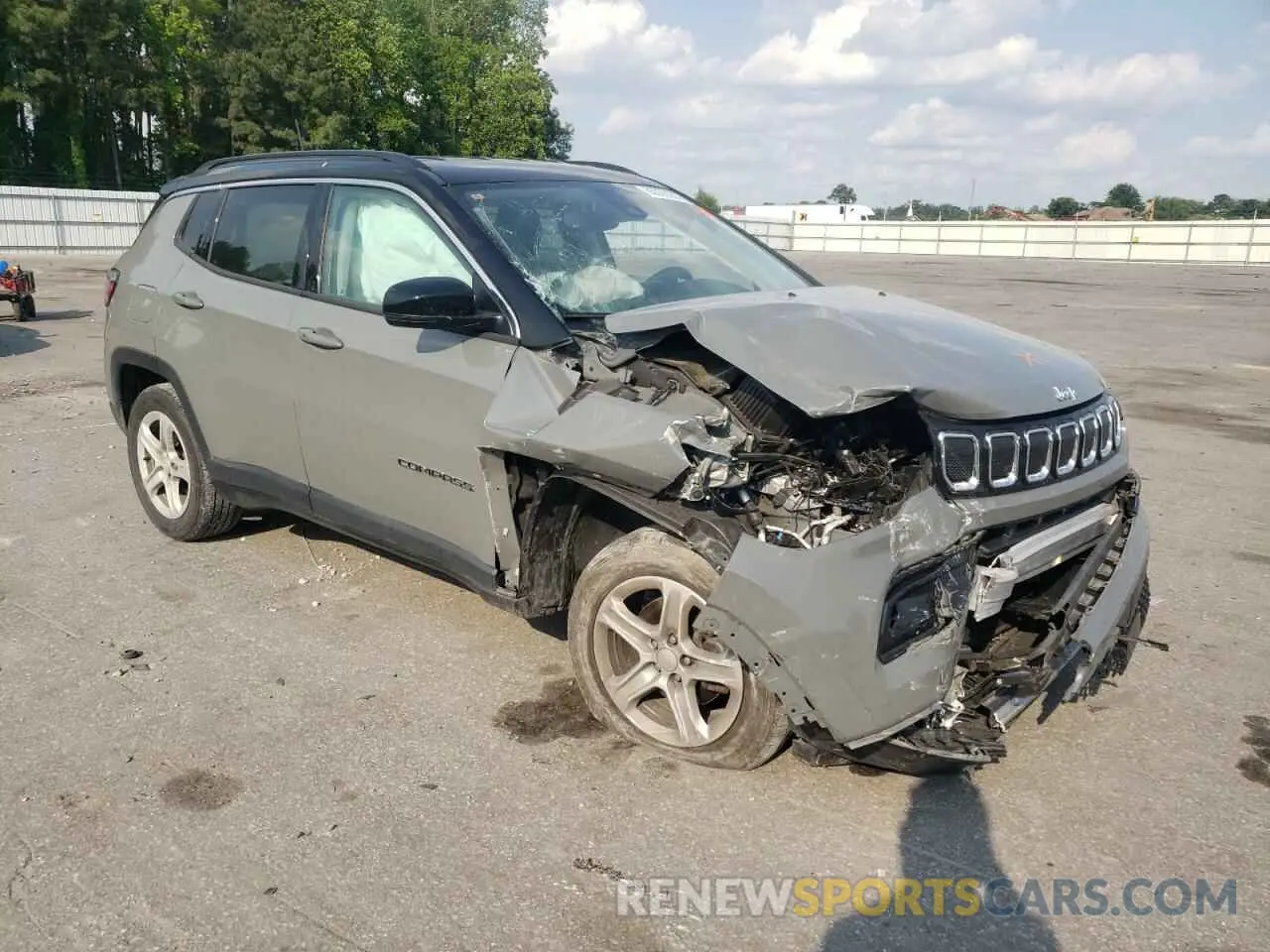 4 Photograph of a damaged car 3C4NJDCBXNT189290 JEEP COMPASS 2022