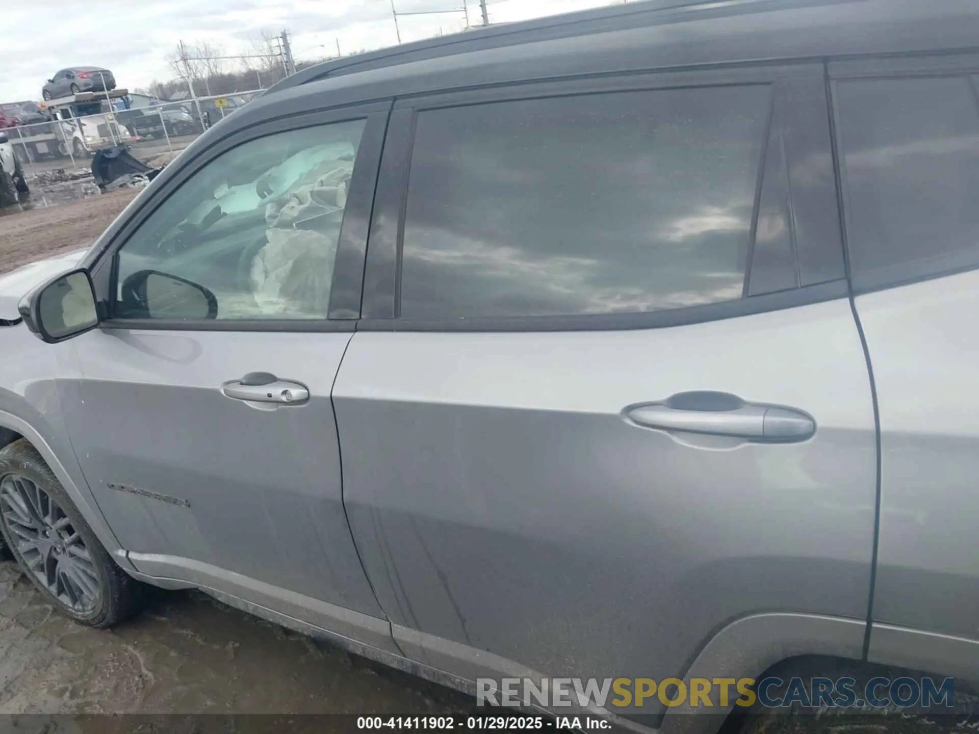 14 Photograph of a damaged car 3C4NJDCBXNT209621 JEEP COMPASS 2022