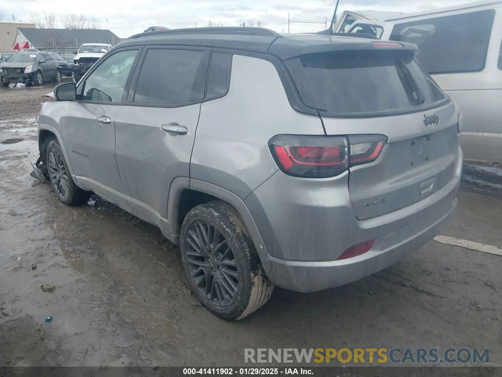 3 Photograph of a damaged car 3C4NJDCBXNT209621 JEEP COMPASS 2022