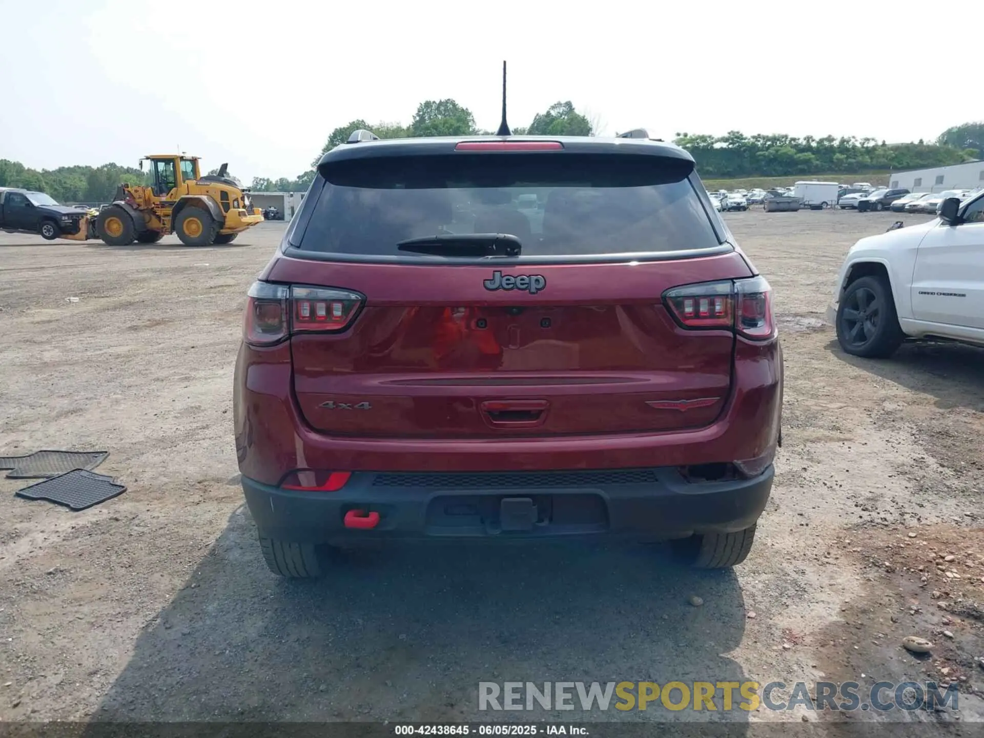 16 Photograph of a damaged car 3C4NJDDB1NT164115 JEEP COMPASS 2022
