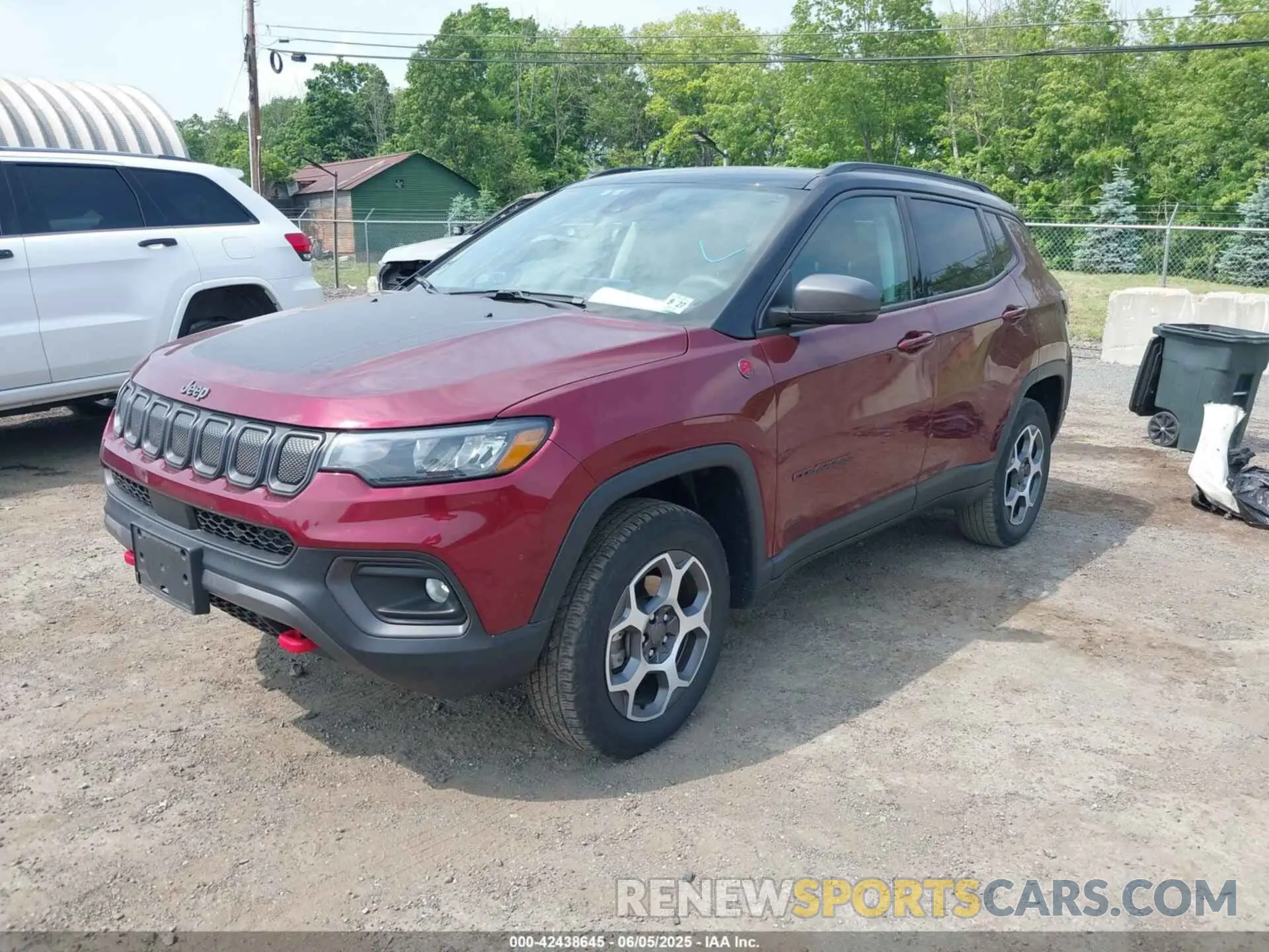 2 Photograph of a damaged car 3C4NJDDB1NT164115 JEEP COMPASS 2022