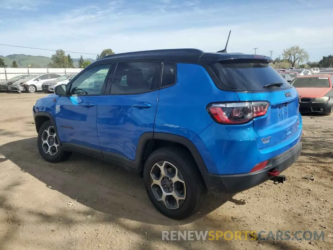 2 Photograph of a damaged car 3C4NJDDB1NT226032 JEEP COMPASS 2022