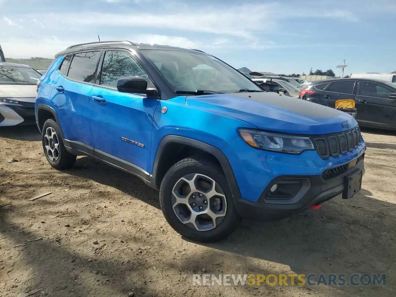 4 Photograph of a damaged car 3C4NJDDB1NT226032 JEEP COMPASS 2022