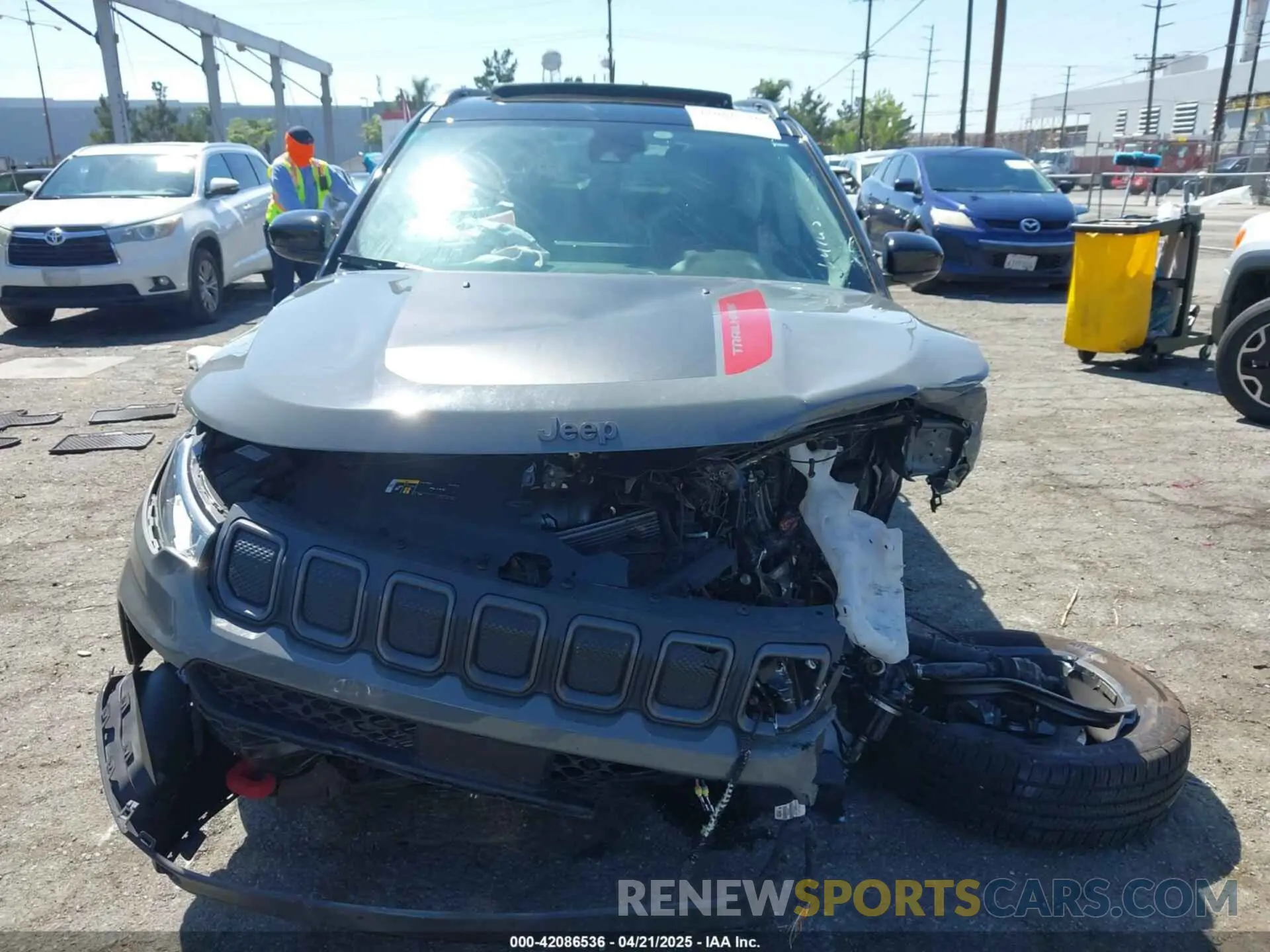 6 Photograph of a damaged car 3C4NJDDB2NT224046 JEEP COMPASS 2022