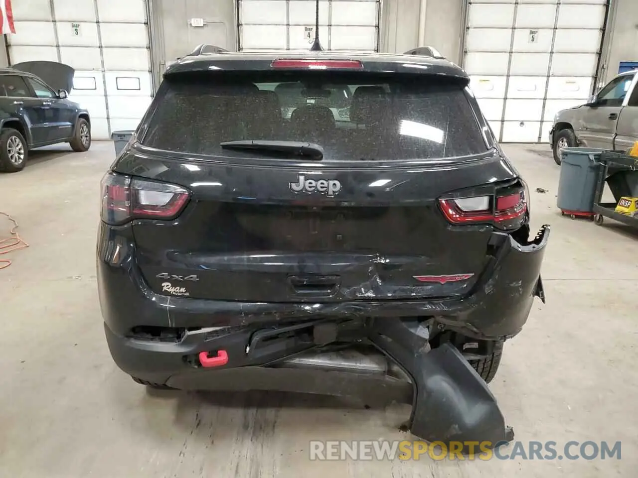 6 Photograph of a damaged car 3C4NJDDB2NT227769 JEEP COMPASS 2022