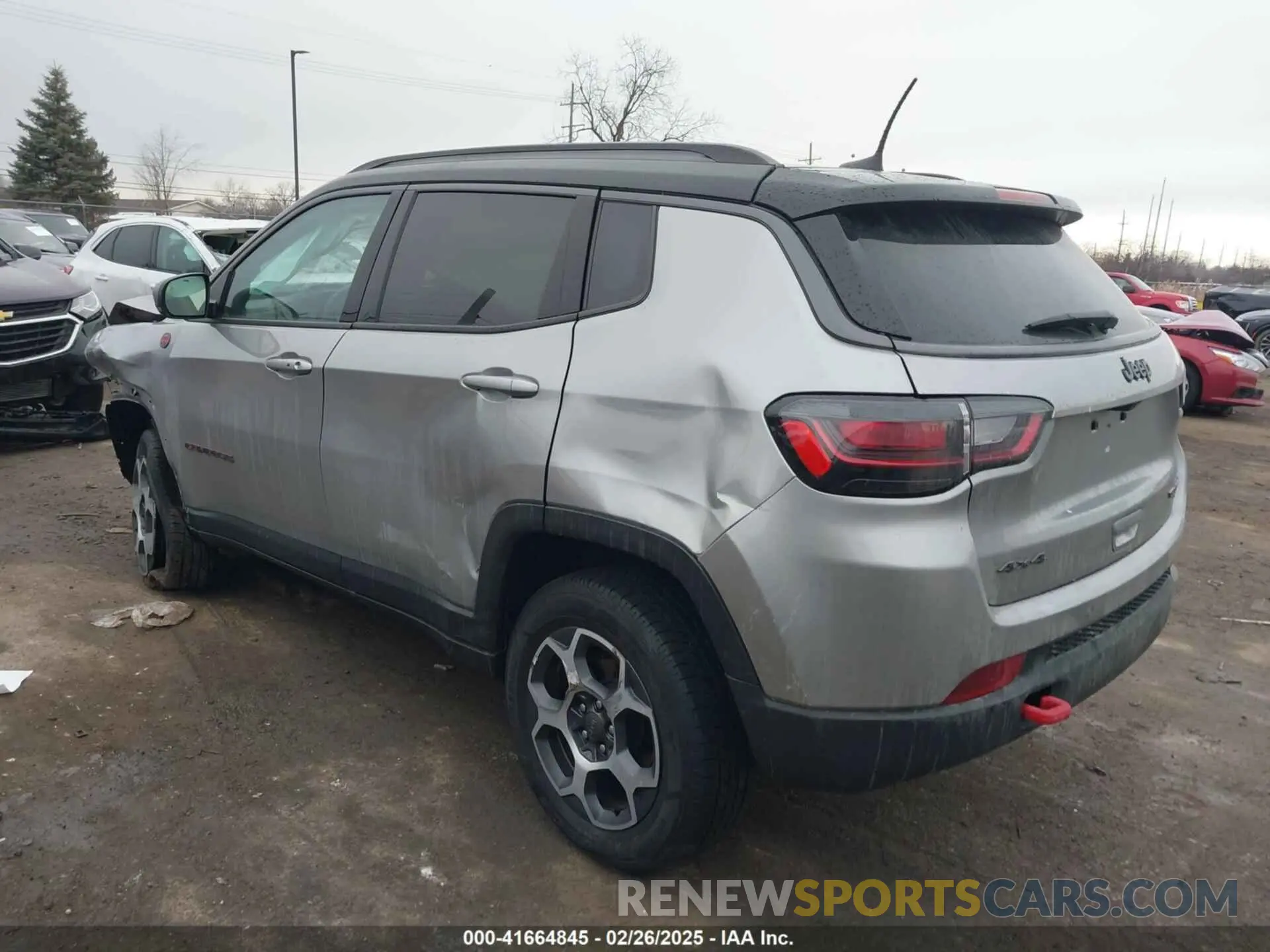 3 Photograph of a damaged car 3C4NJDDB3NT128118 JEEP COMPASS 2022