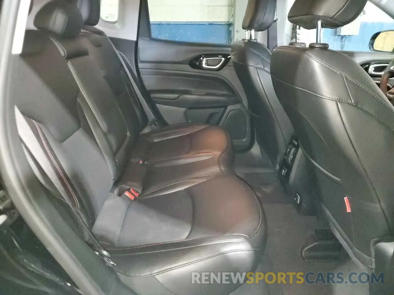 11 Photograph of a damaged car 3C4NJDDB3NT163497 JEEP COMPASS 2022