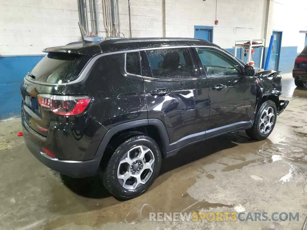 3 Photograph of a damaged car 3C4NJDDB3NT163497 JEEP COMPASS 2022