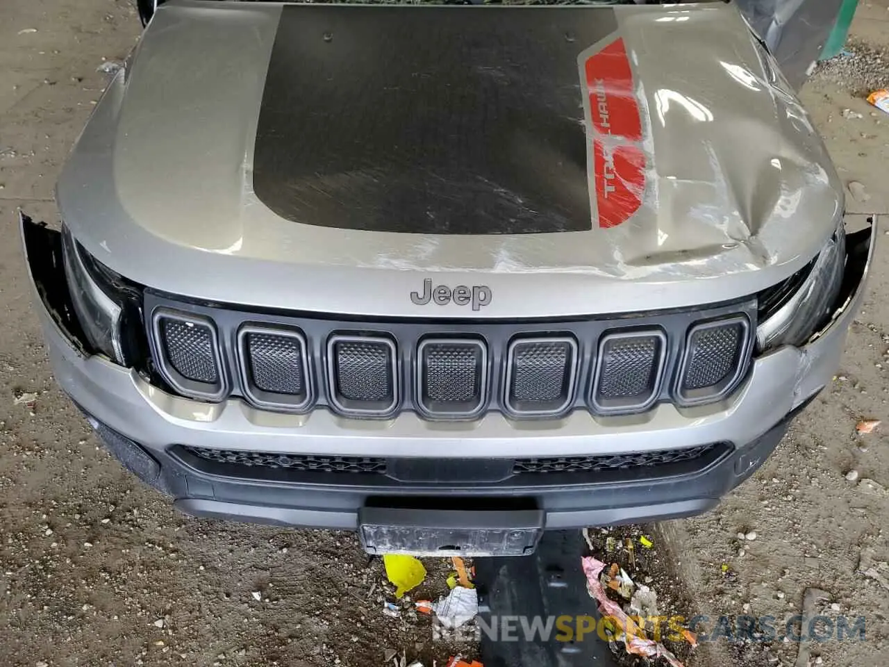 12 Photograph of a damaged car 3C4NJDDB4NT156932 JEEP COMPASS 2022