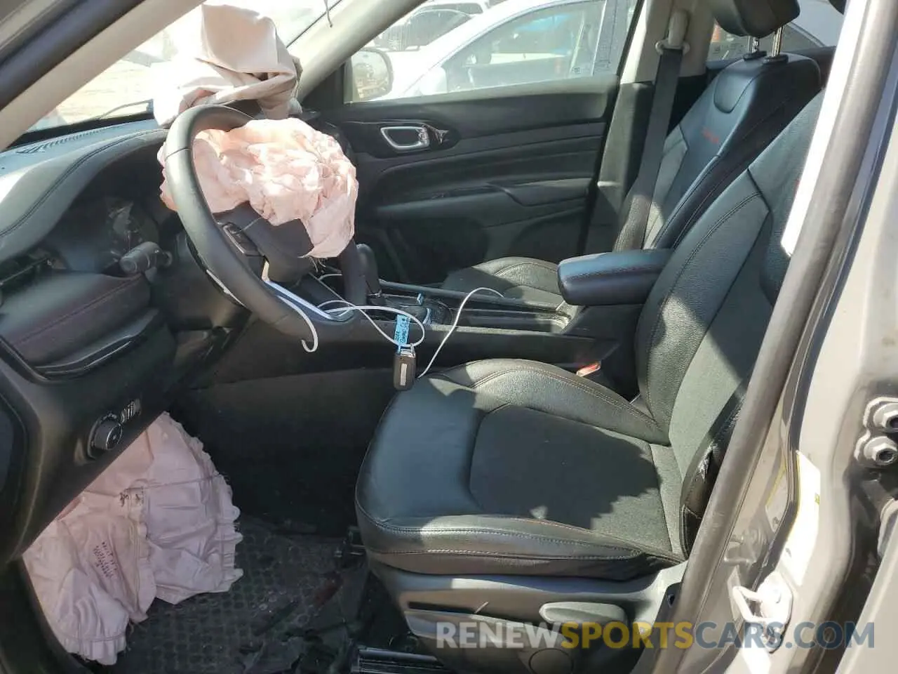 7 Photograph of a damaged car 3C4NJDDB5NT105777 JEEP COMPASS 2022