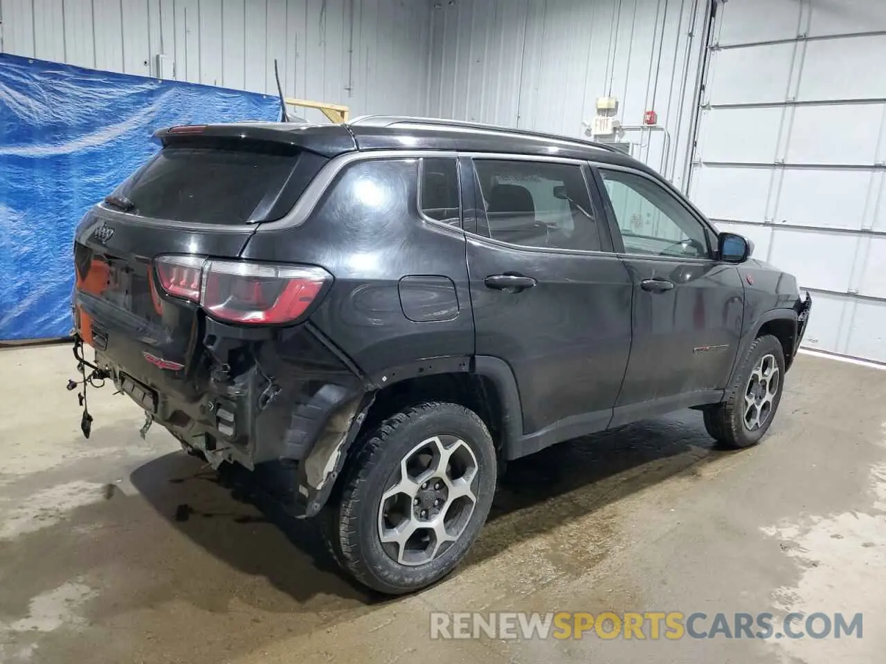 3 Photograph of a damaged car 3C4NJDDB5NT122384 JEEP COMPASS 2022