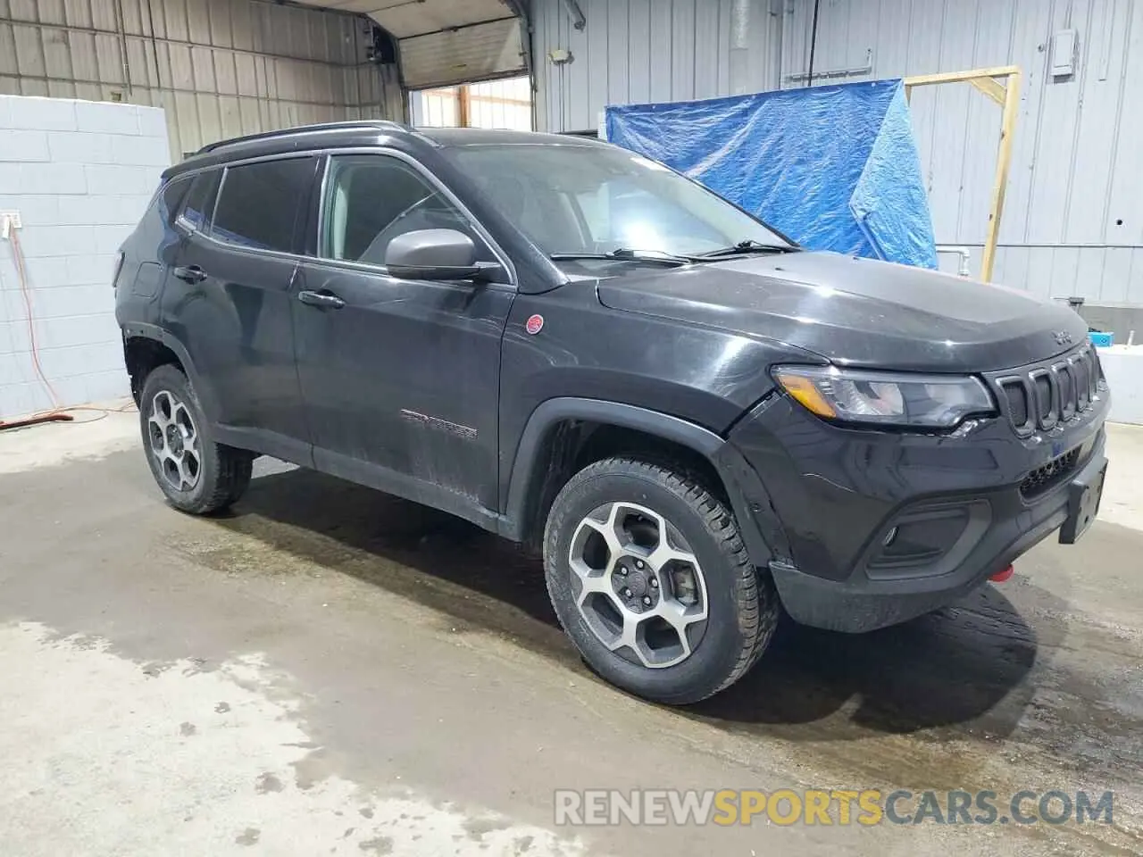 4 Photograph of a damaged car 3C4NJDDB5NT122384 JEEP COMPASS 2022