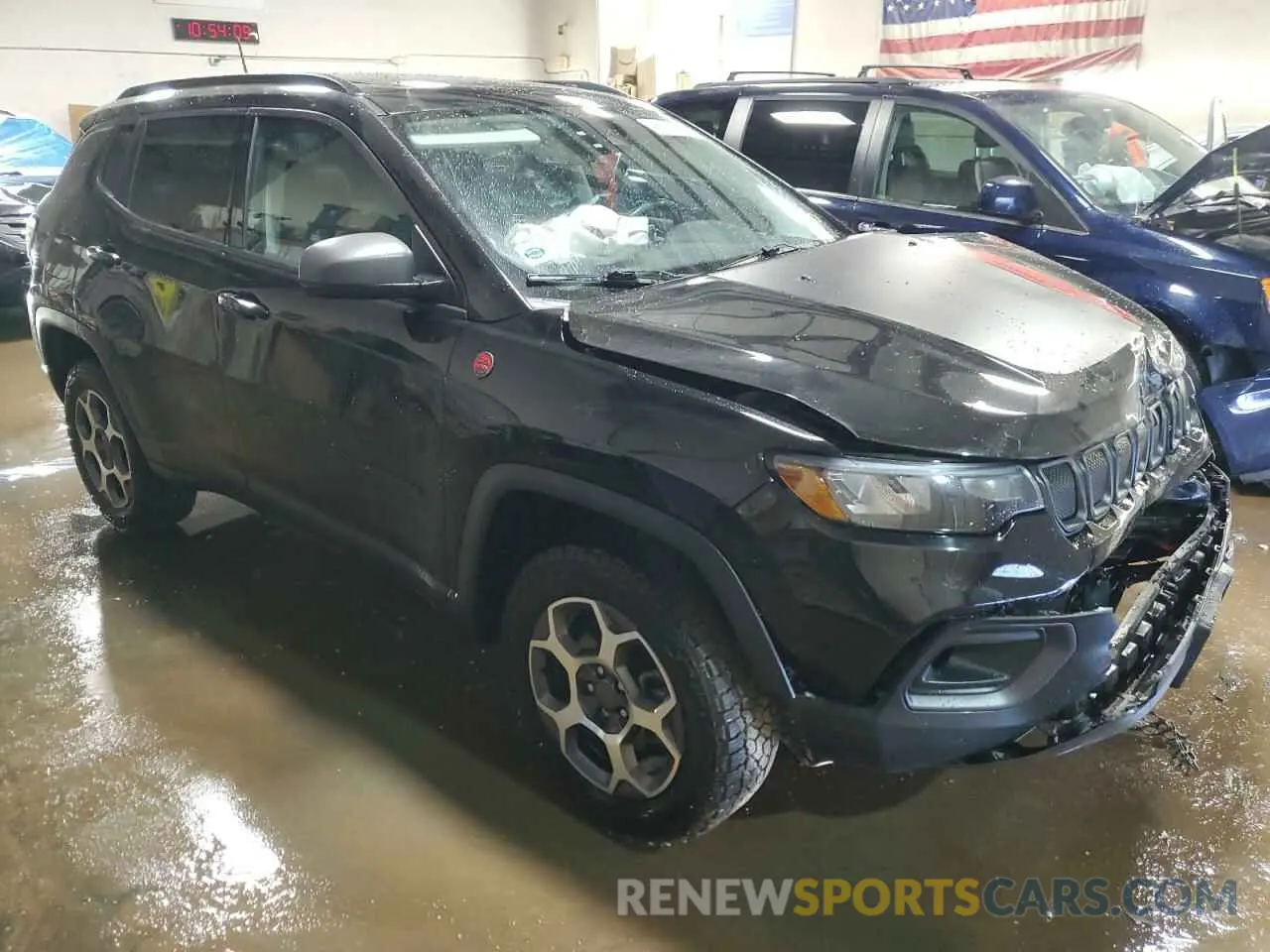 4 Photograph of a damaged car 3C4NJDDB5NT148368 JEEP COMPASS 2022