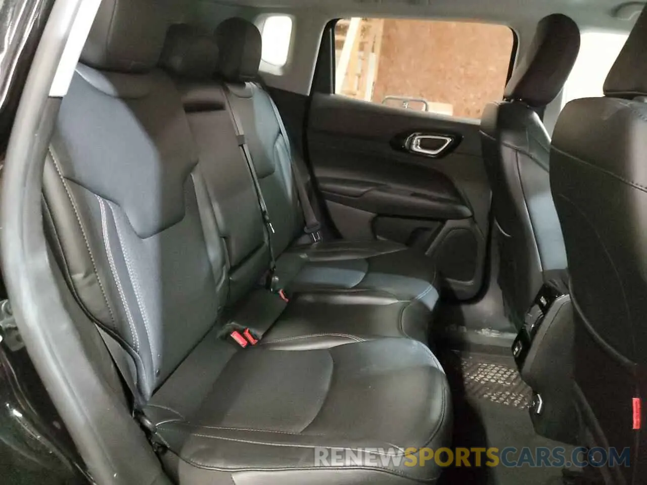 11 Photograph of a damaged car 3C4NJDDB5NT192208 JEEP COMPASS 2022