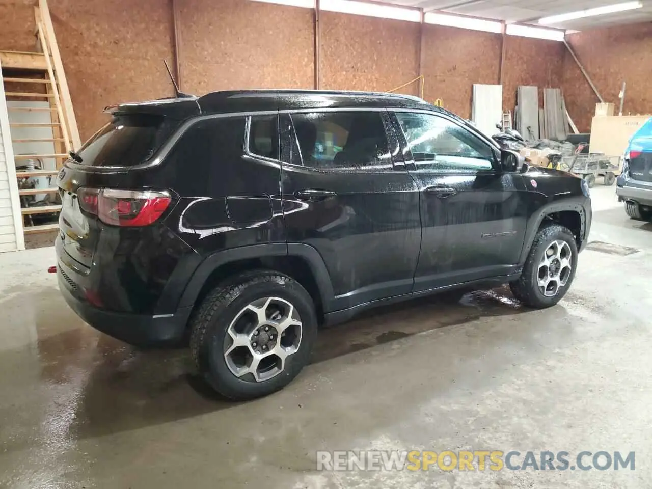3 Photograph of a damaged car 3C4NJDDB5NT192208 JEEP COMPASS 2022