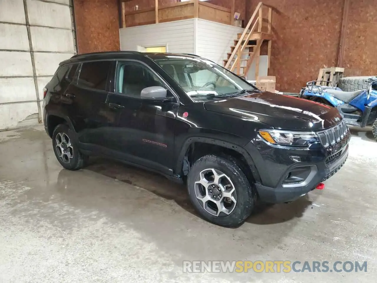 4 Photograph of a damaged car 3C4NJDDB5NT192208 JEEP COMPASS 2022
