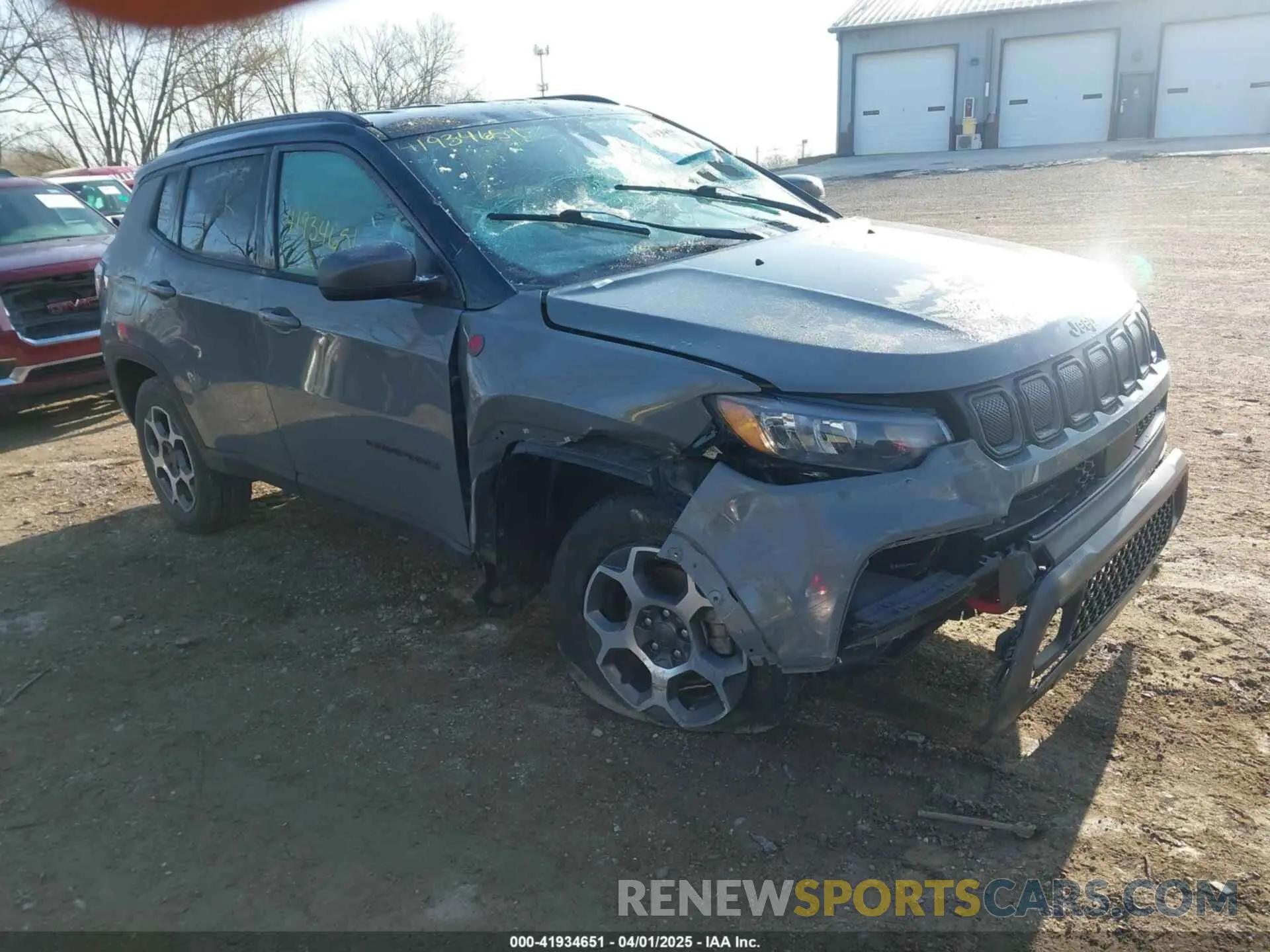 1 Photograph of a damaged car 3C4NJDDB6NT170282 JEEP COMPASS 2022
