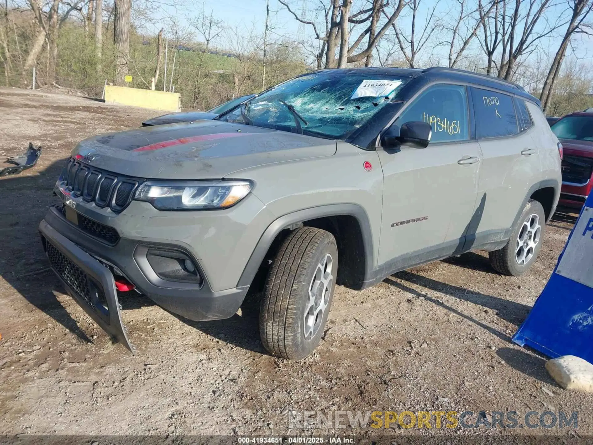 2 Photograph of a damaged car 3C4NJDDB6NT170282 JEEP COMPASS 2022