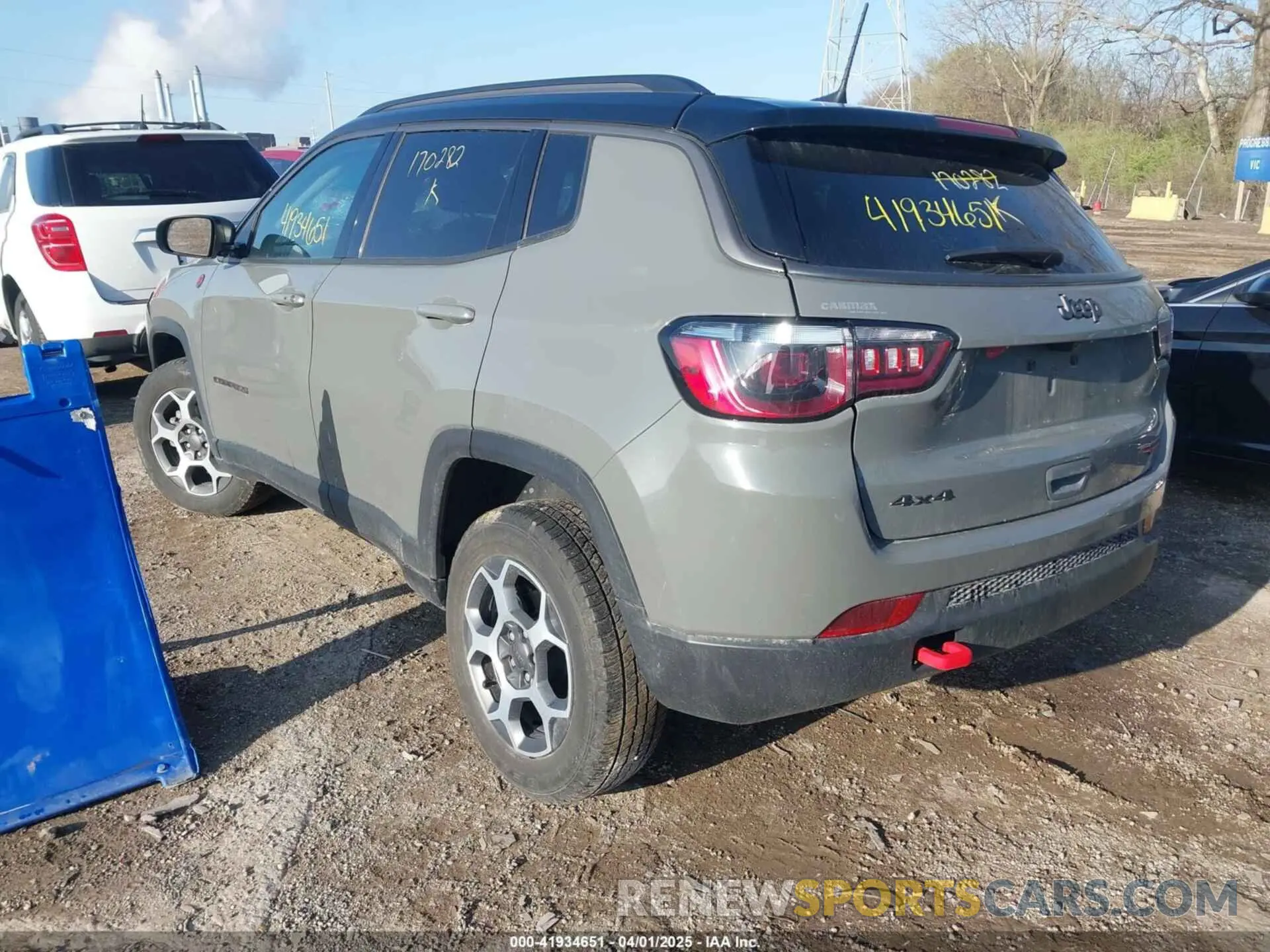 3 Photograph of a damaged car 3C4NJDDB6NT170282 JEEP COMPASS 2022
