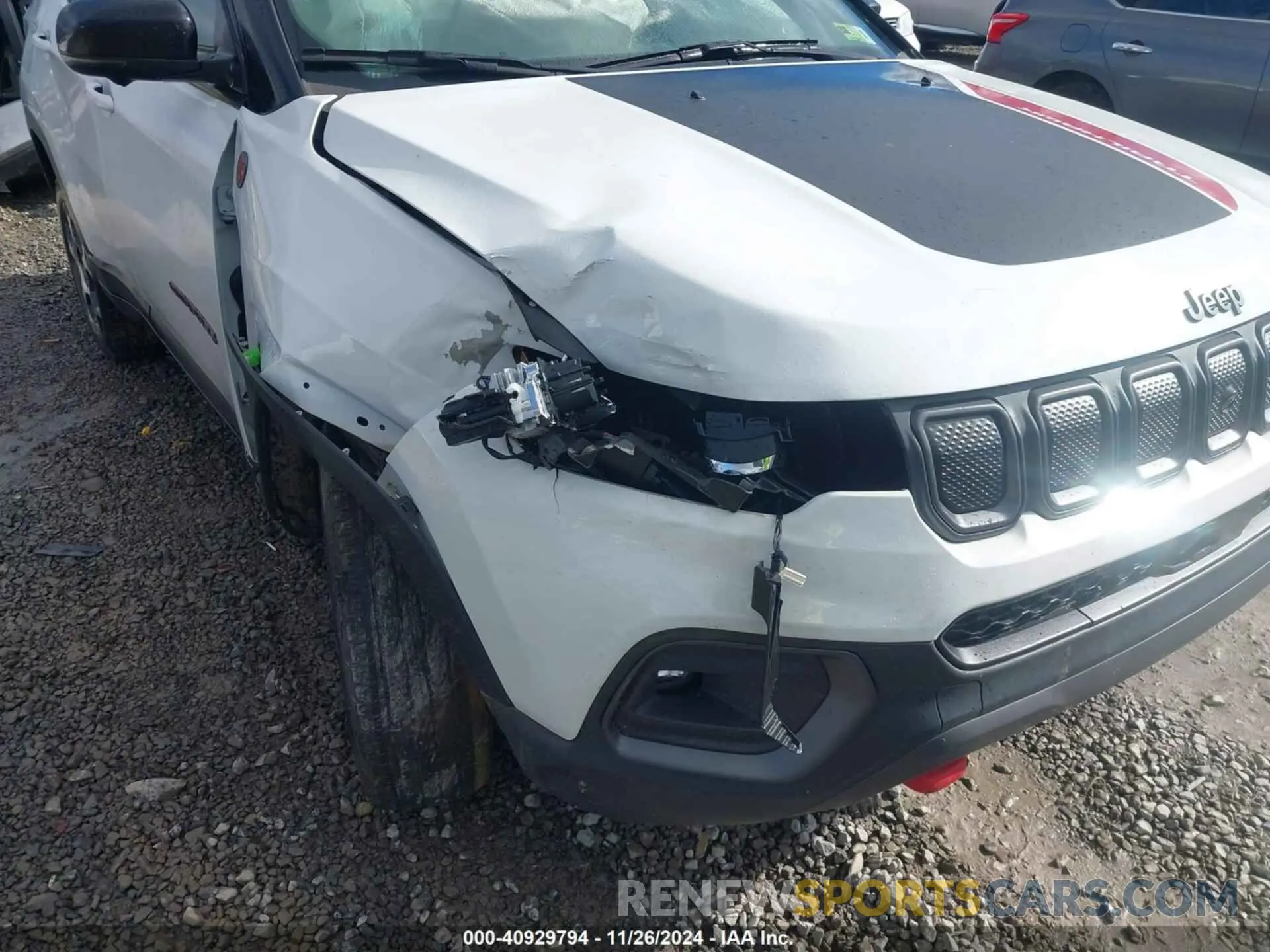 6 Photograph of a damaged car 3C4NJDDB7NT226018 JEEP COMPASS 2022