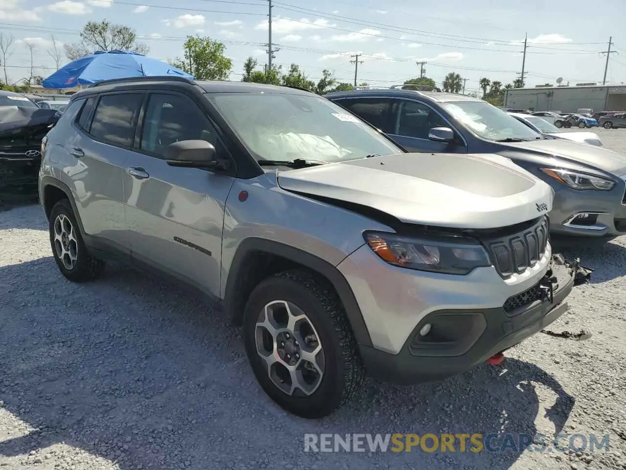 4 Photograph of a damaged car 3C4NJDDB8NT101366 JEEP COMPASS 2022