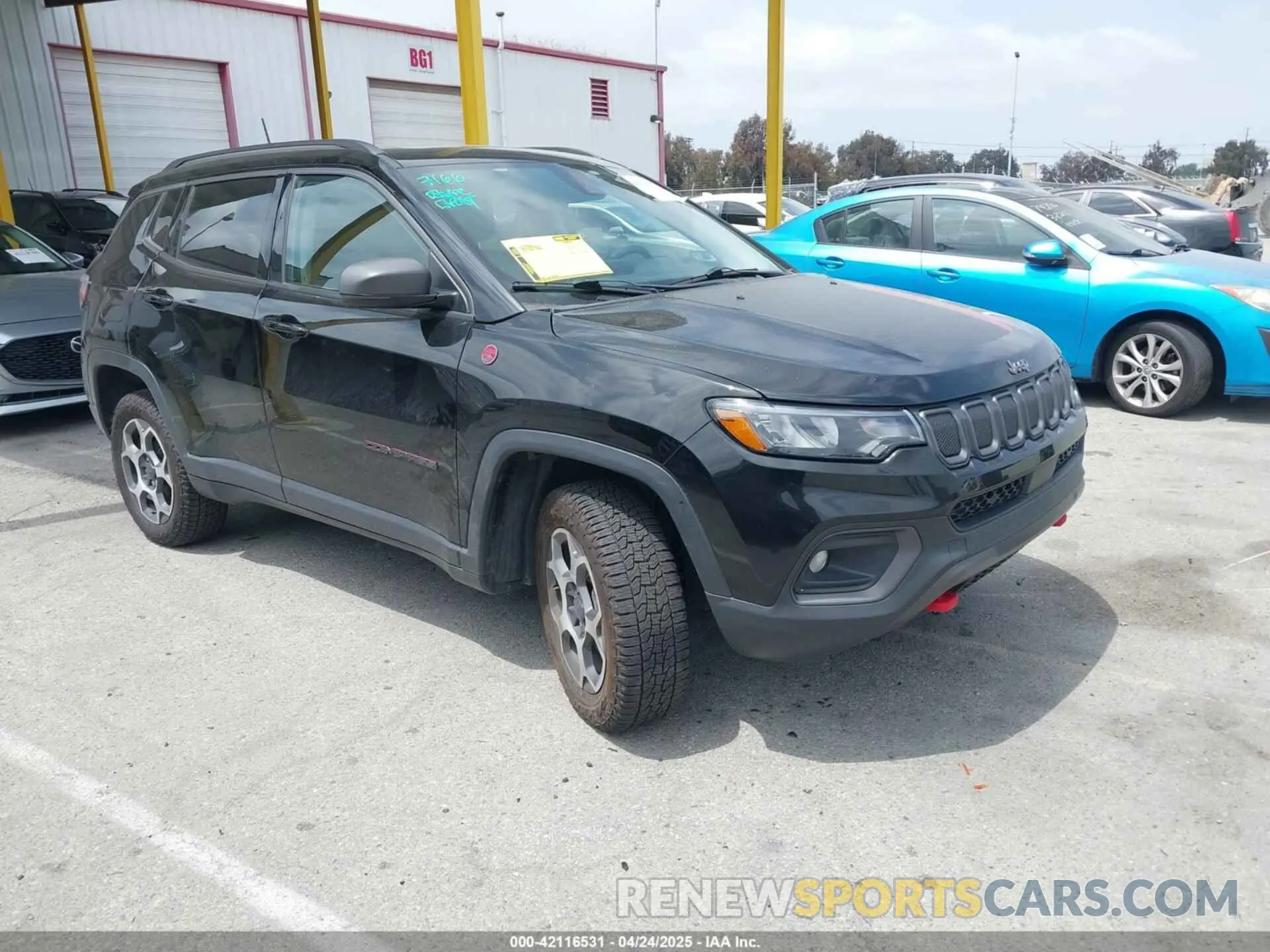 1 Photograph of a damaged car 3C4NJDDB8NT107992 JEEP COMPASS 2022