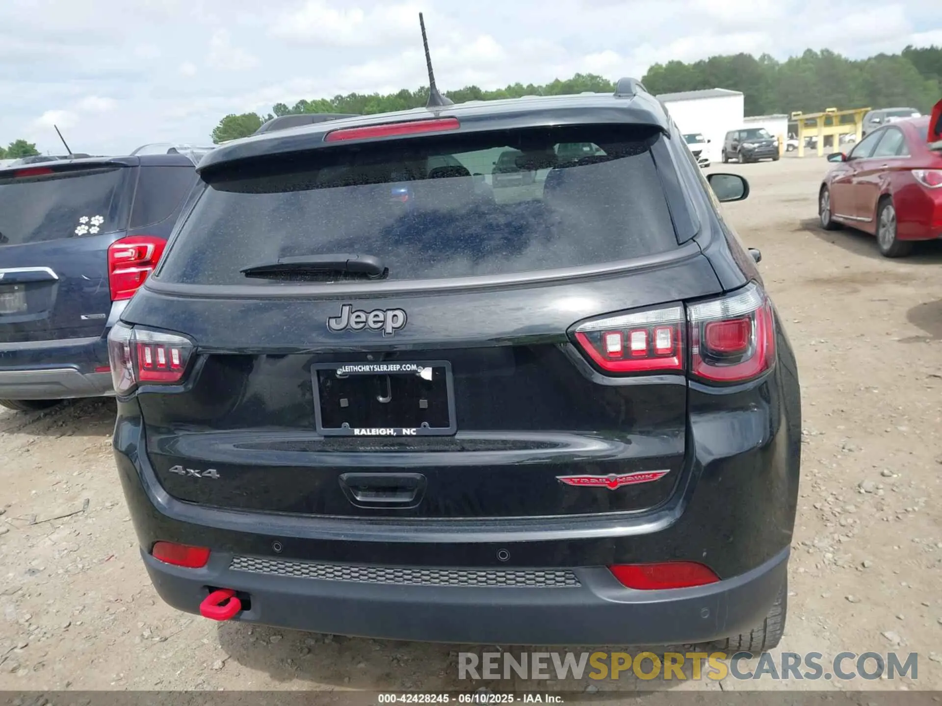 16 Photograph of a damaged car 3C4NJDDB8NT114134 JEEP COMPASS 2022