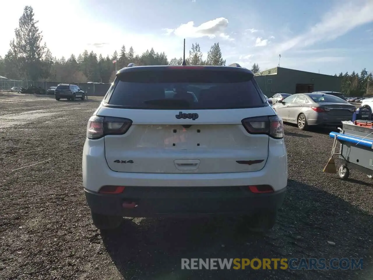 6 Photograph of a damaged car 3C4NJDDB8NT219448 JEEP COMPASS 2022