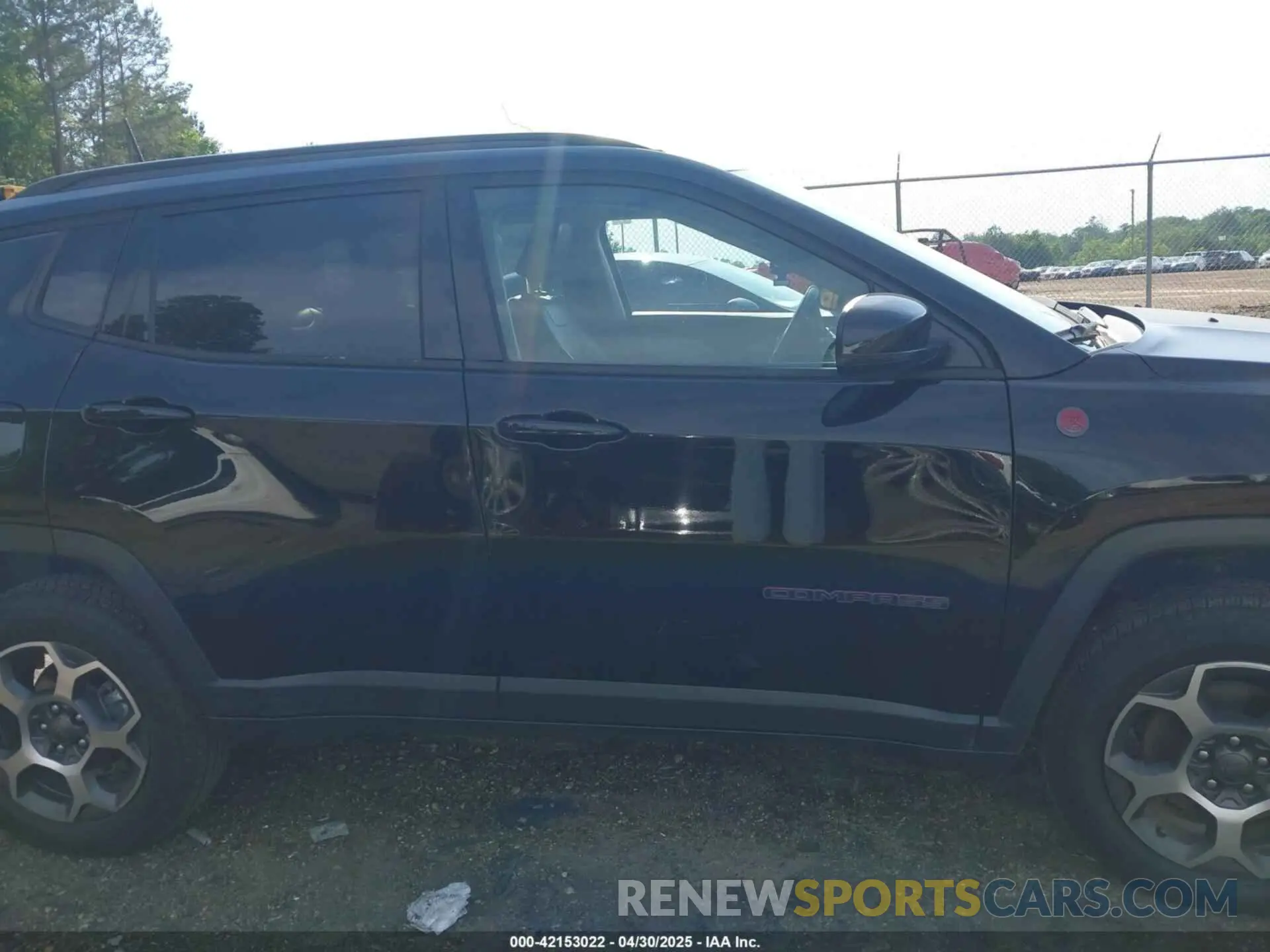 13 Photograph of a damaged car 3C4NJDDB8NT226237 JEEP COMPASS 2022