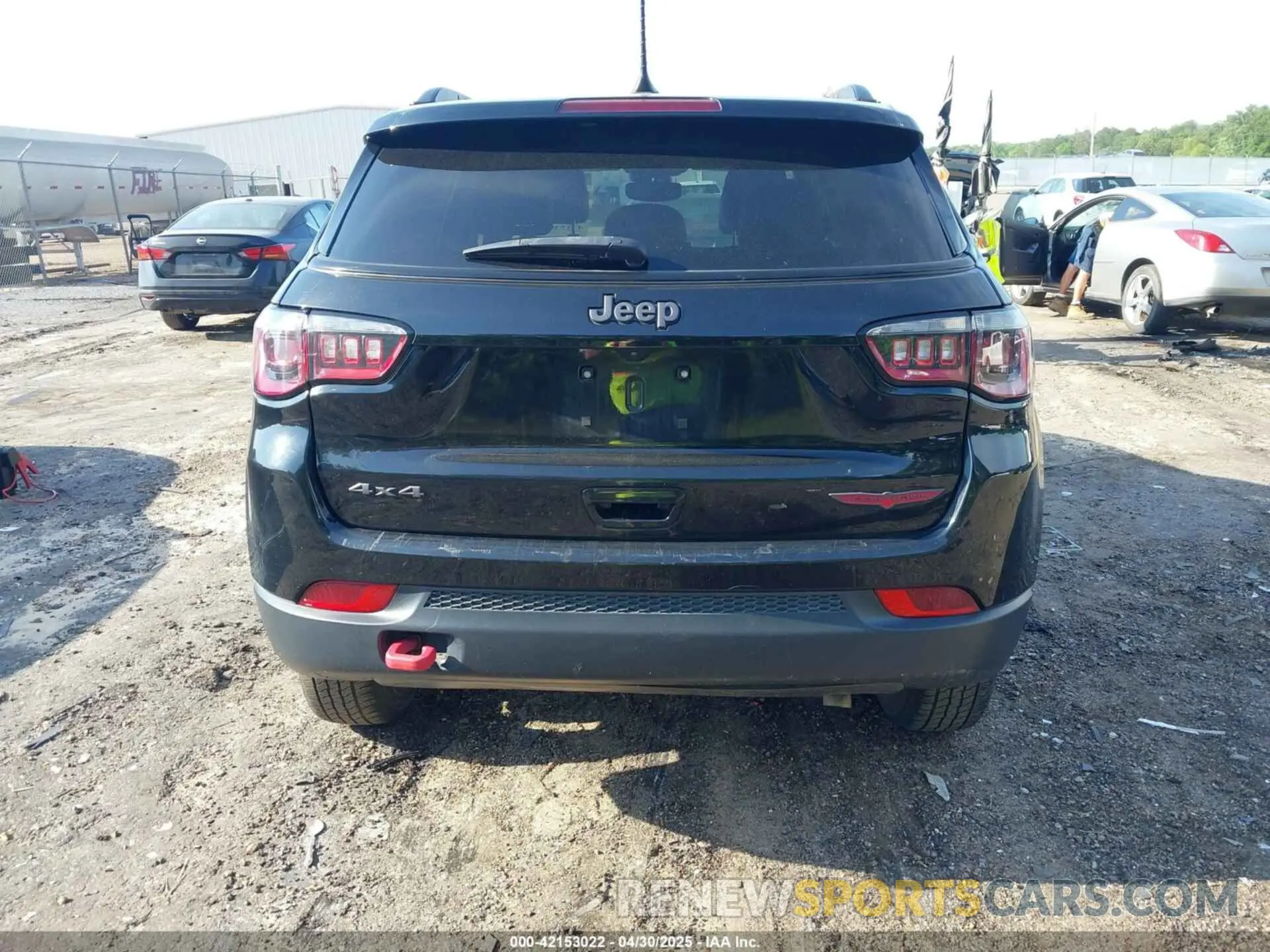 16 Photograph of a damaged car 3C4NJDDB8NT226237 JEEP COMPASS 2022