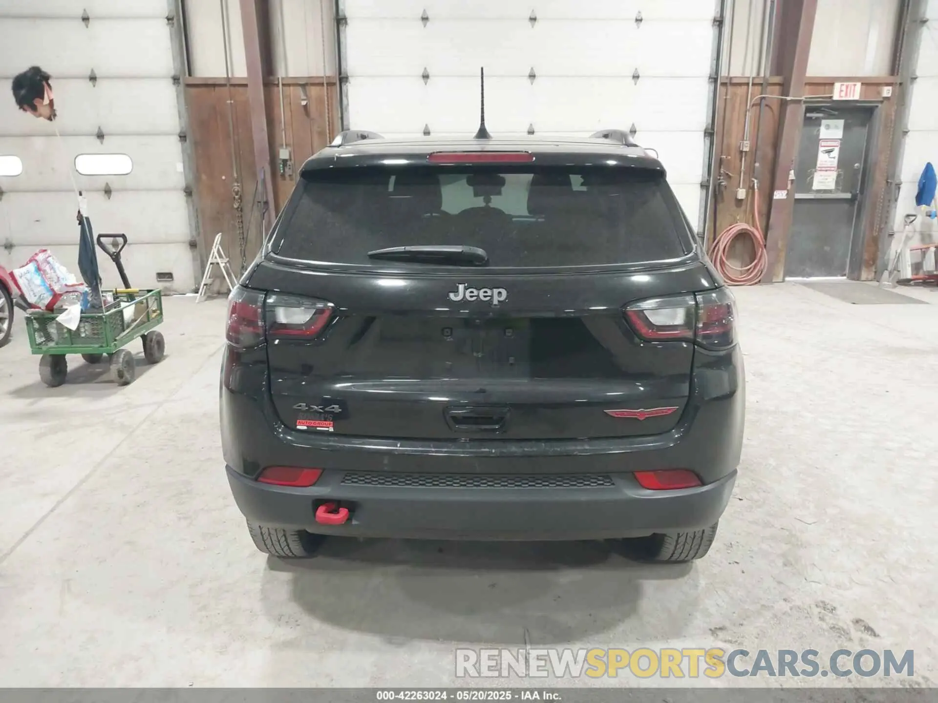 16 Photograph of a damaged car 3C4NJDDB8NT227131 JEEP COMPASS 2022