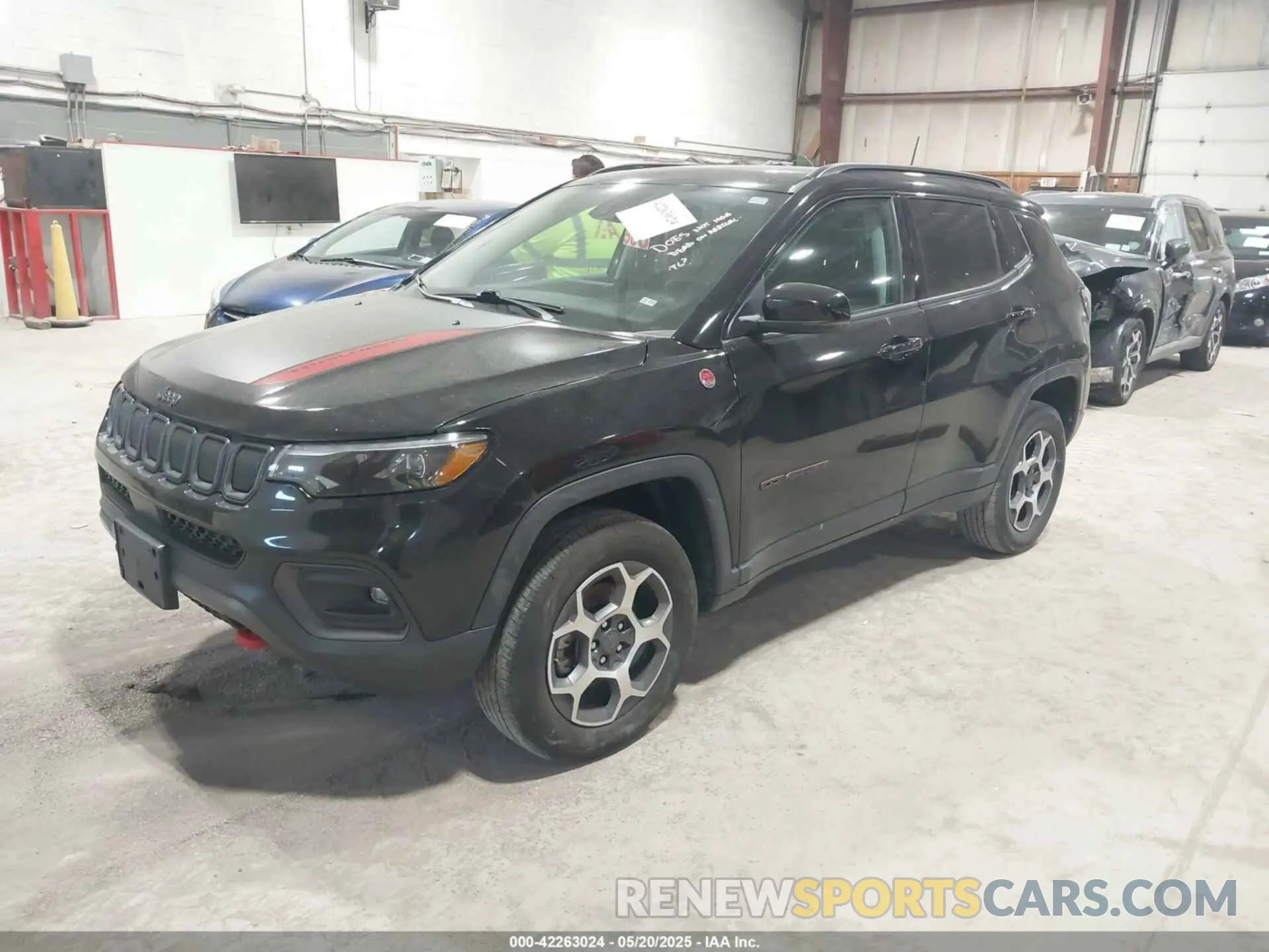 2 Photograph of a damaged car 3C4NJDDB8NT227131 JEEP COMPASS 2022