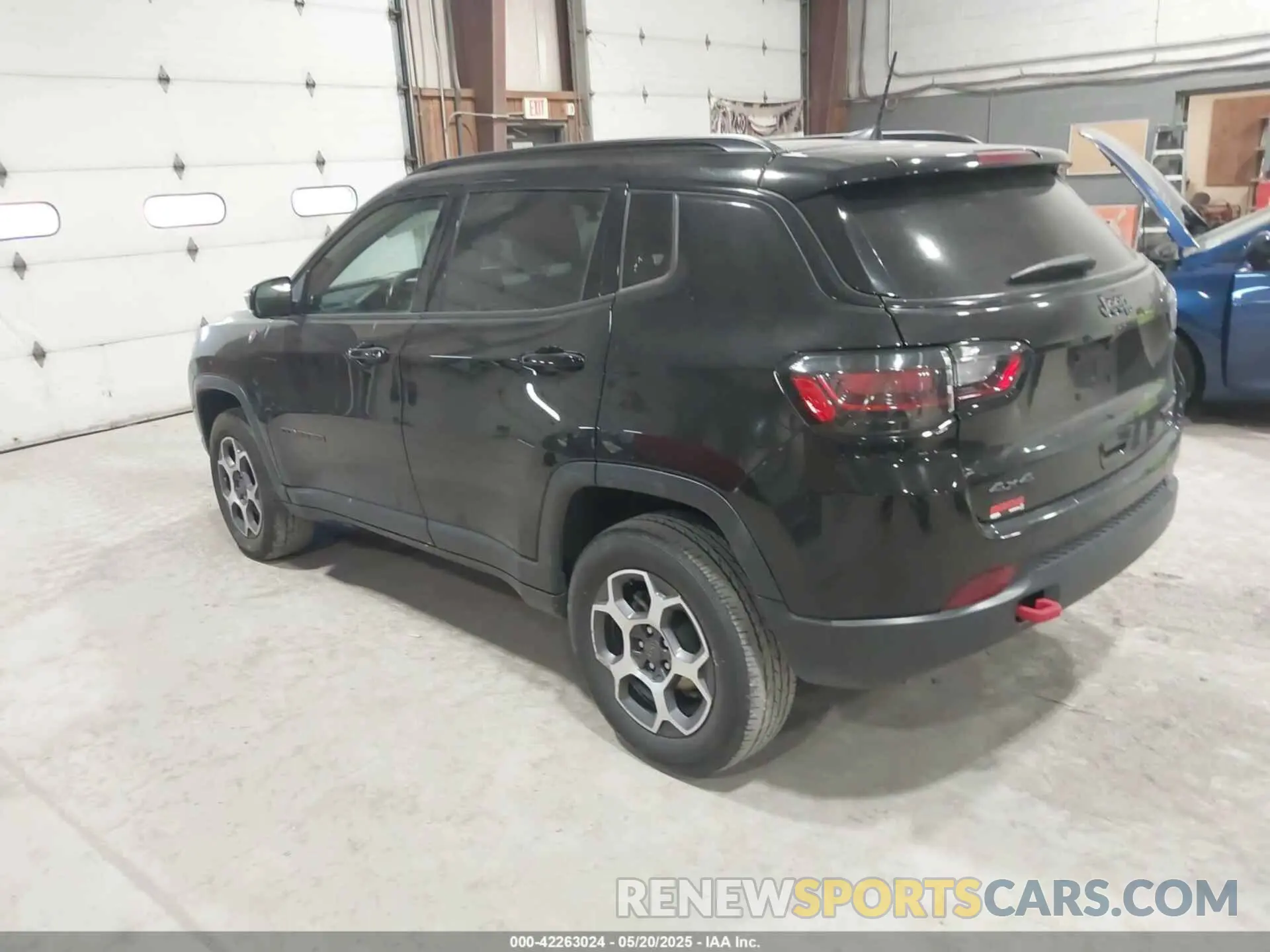 3 Photograph of a damaged car 3C4NJDDB8NT227131 JEEP COMPASS 2022
