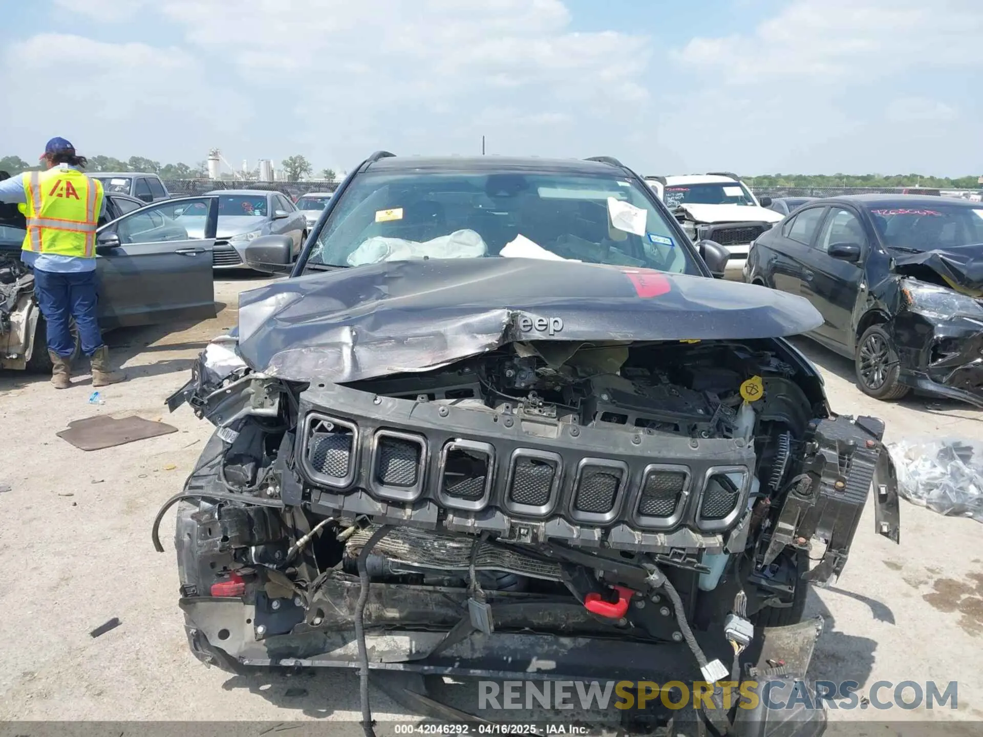11 Photograph of a damaged car 3C4NJDDBXNT157230 JEEP COMPASS 2022