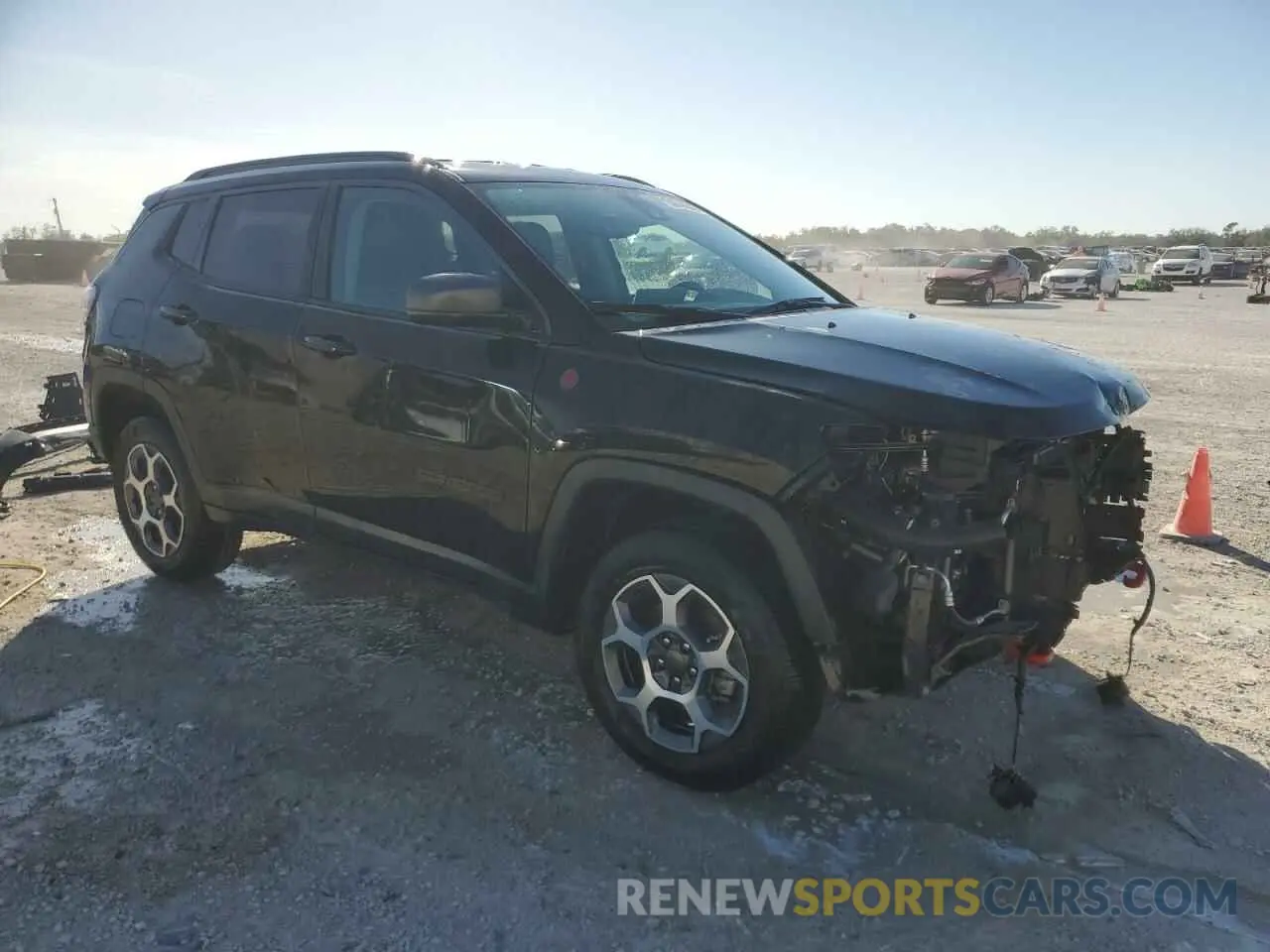 4 Photograph of a damaged car 3C4NJDDBXNT176019 JEEP COMPASS 2022
