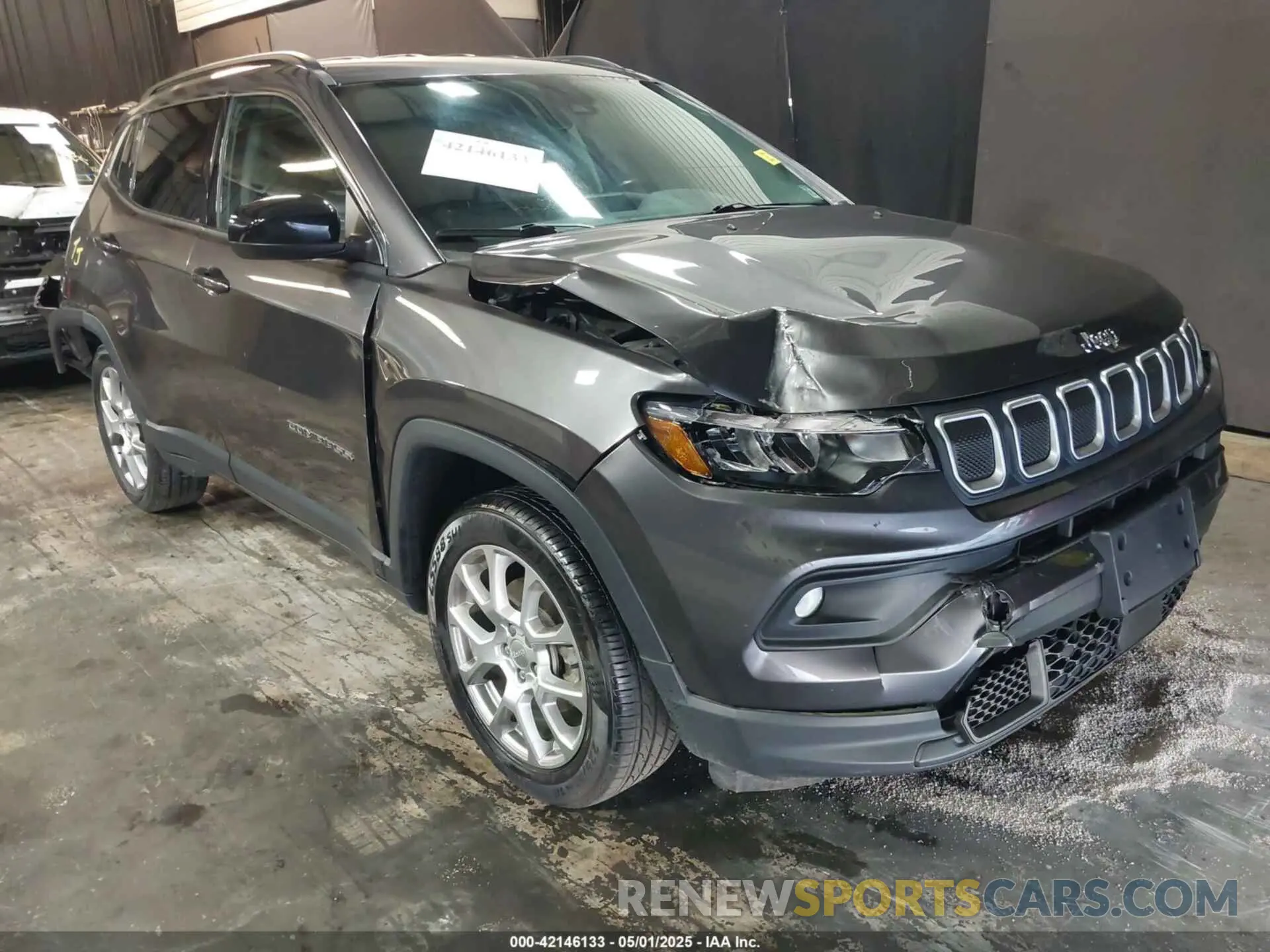 1 Photograph of a damaged car 3C4NJDFB0NT117963 JEEP COMPASS 2022