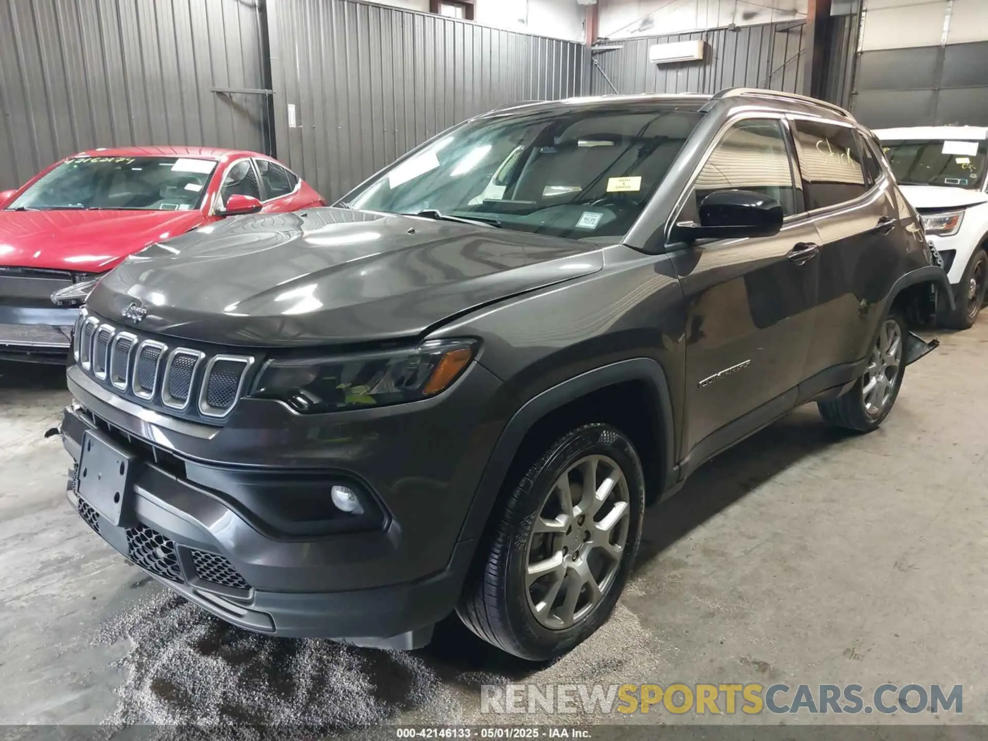 2 Photograph of a damaged car 3C4NJDFB0NT117963 JEEP COMPASS 2022
