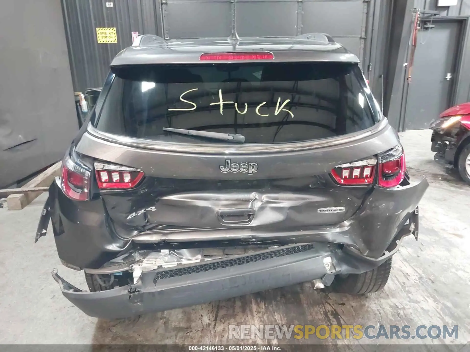6 Photograph of a damaged car 3C4NJDFB0NT117963 JEEP COMPASS 2022