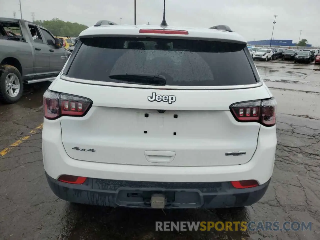 6 Photograph of a damaged car 3C4NJDFB1NT153046 JEEP COMPASS 2022