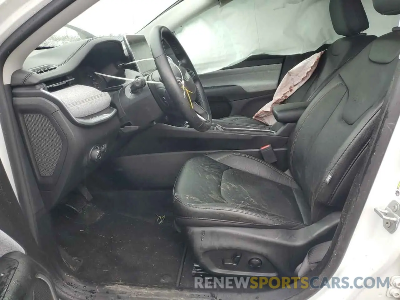 7 Photograph of a damaged car 3C4NJDFB1NT153046 JEEP COMPASS 2022