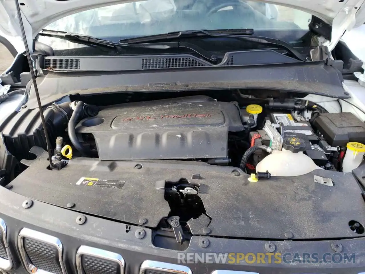 13 Photograph of a damaged car 3C4NJDFB2NT209639 JEEP COMPASS 2022