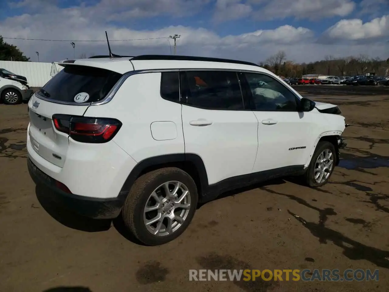 3 Photograph of a damaged car 3C4NJDFB2NT209639 JEEP COMPASS 2022