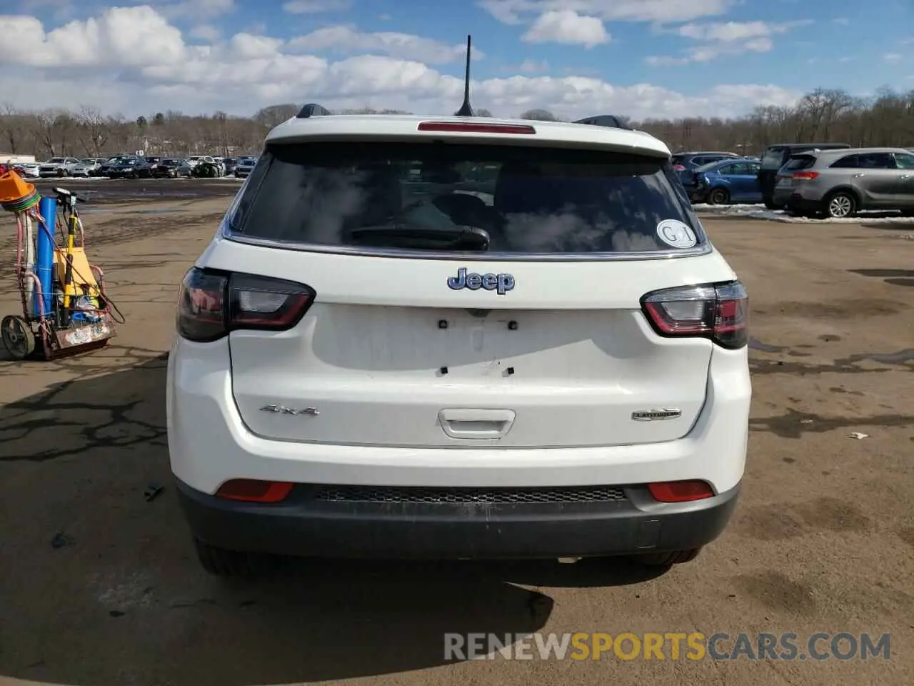 6 Photograph of a damaged car 3C4NJDFB2NT209639 JEEP COMPASS 2022
