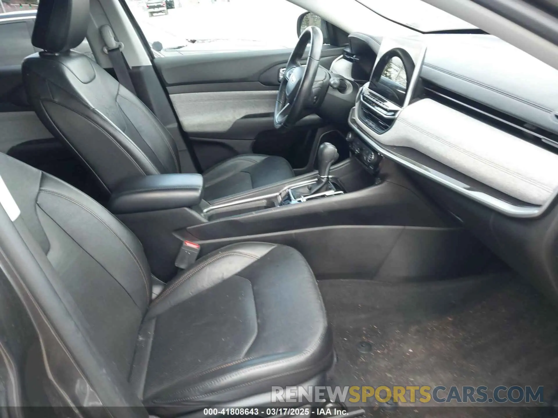 5 Photograph of a damaged car 3C4NJDFB3NT214607 JEEP COMPASS 2022