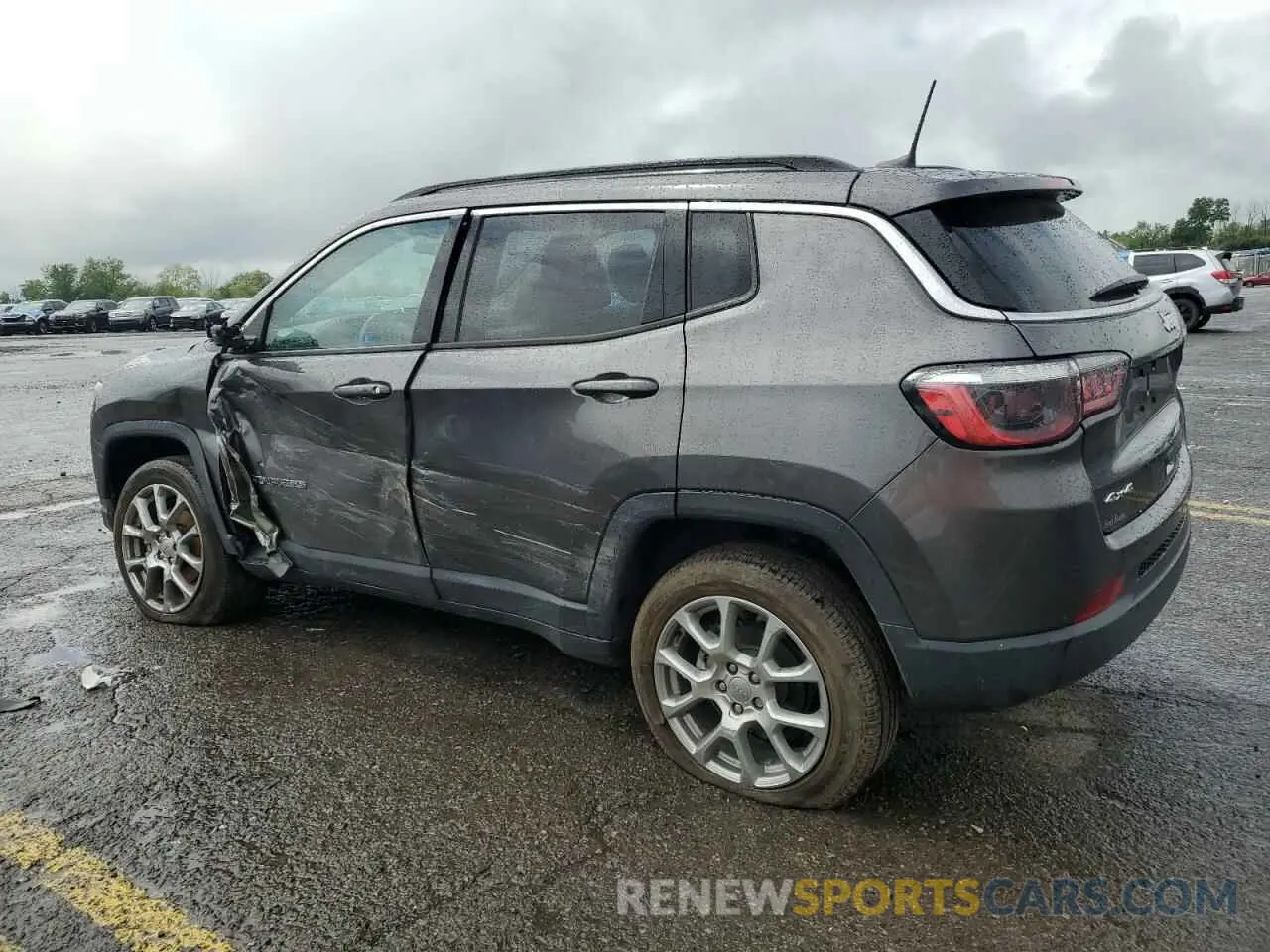 2 Photograph of a damaged car 3C4NJDFB4NT170410 JEEP COMPASS 2022
