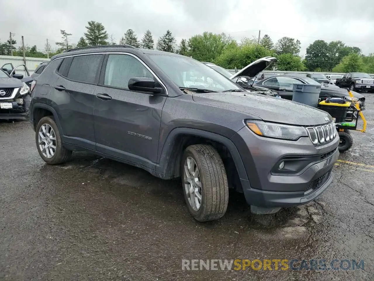 4 Photograph of a damaged car 3C4NJDFB4NT170410 JEEP COMPASS 2022
