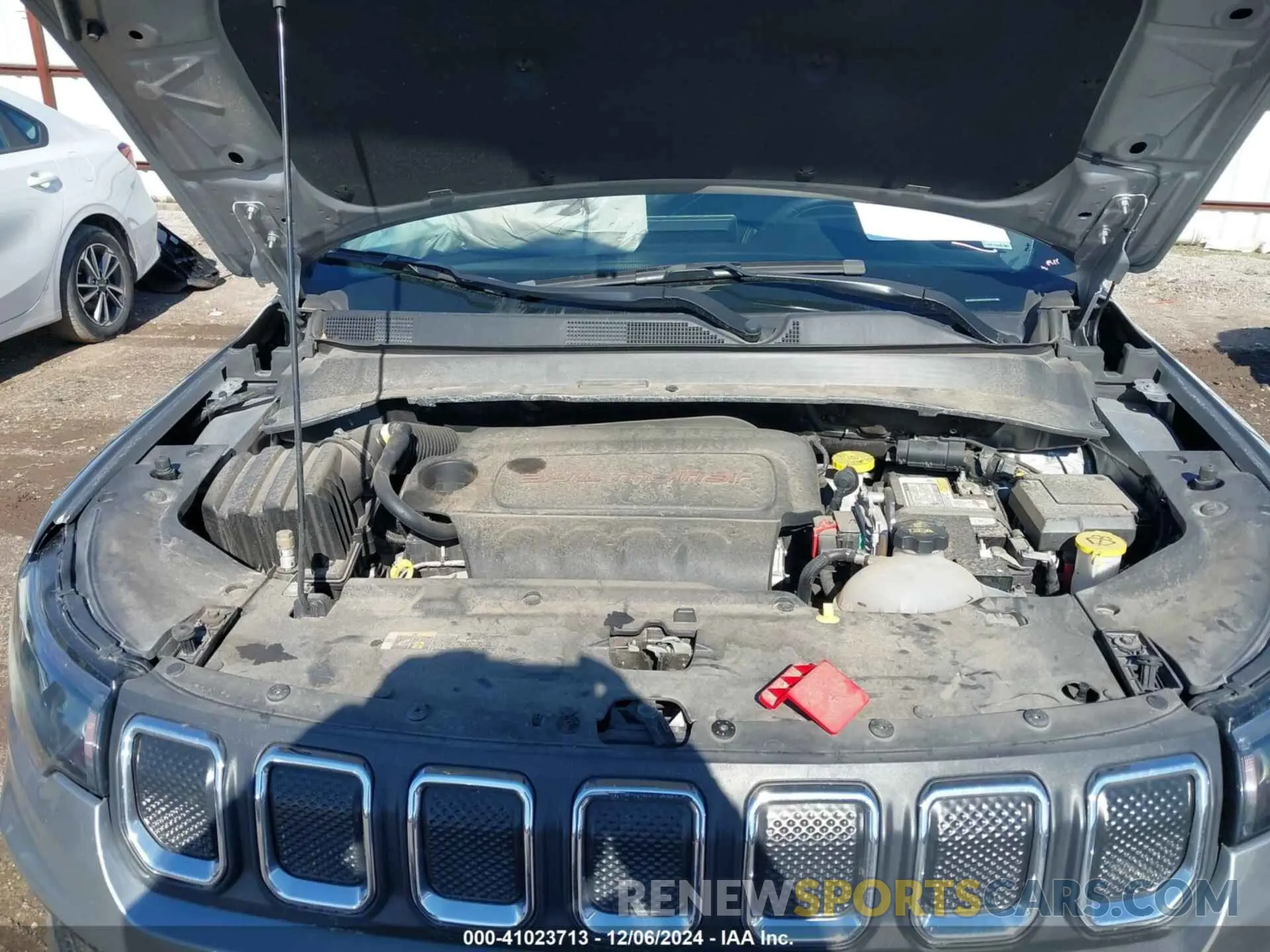 10 Photograph of a damaged car 3C4NJDFB4NT207889 JEEP COMPASS 2022